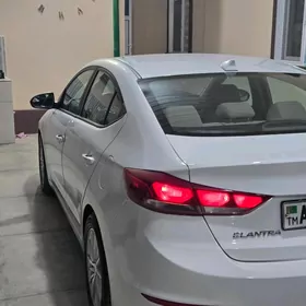 Hyundai Elantra 2017