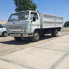 Mitsubishi Canter 1989