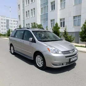 Toyota Sienna 2004