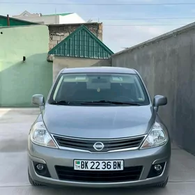 Nissan Versa 2012