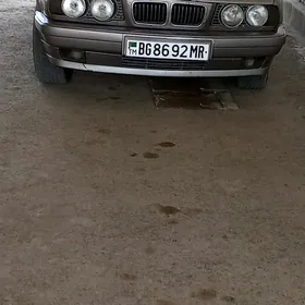 BMW 325 1989