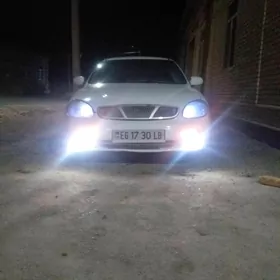 Daewoo Leganza 1998