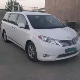 Toyota Sienna 2015