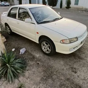 Mitsubishi Lancer 2001