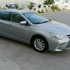 Toyota Camry 2015
