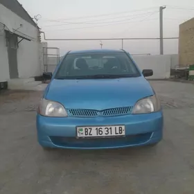 Toyota Echo 2001
