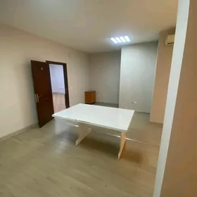 Arenda Mir4 ofis