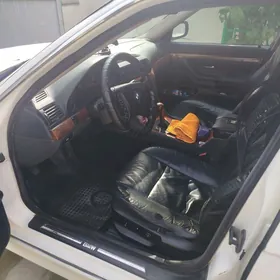 BMW 740 2000