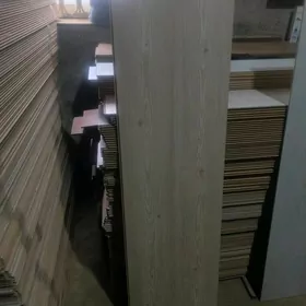 LAMINAT