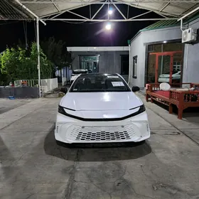 Toyota Camry 2025