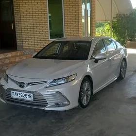 Toyota Camry 2020