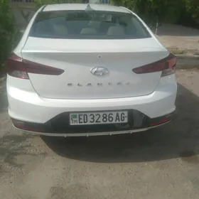 Hyundai Elantra 2019