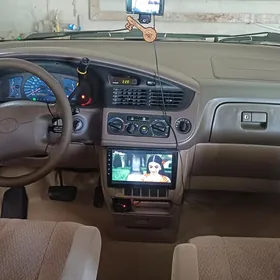 Toyota Sienna 2002