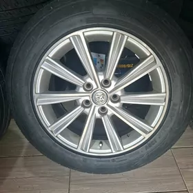 2012 camry XLE R17