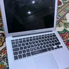 MacBook