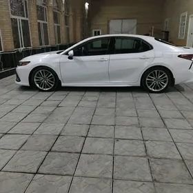Toyota Camry 2022