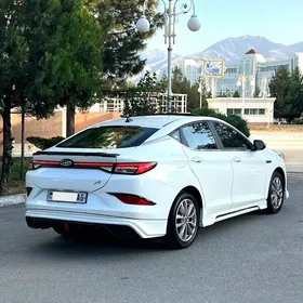 Toyota Camry 2023