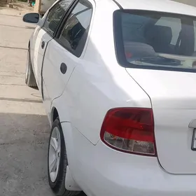 Chevrolet Aveo 2004