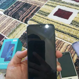 Honor 8C