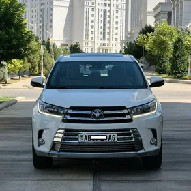 Toyota Highlander 2019