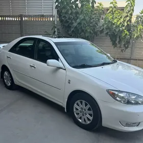 Toyota Camry 2004