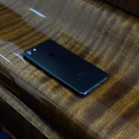 IPhone 7  LL/A