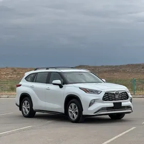 Toyota Highlander 2022