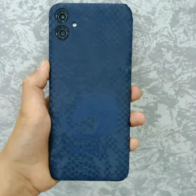 Samsung A04e Samsung J2
