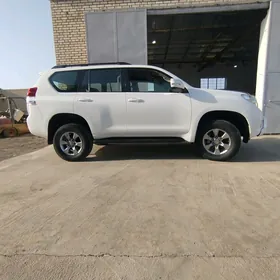 Toyota Land Cruiser Prado 2010