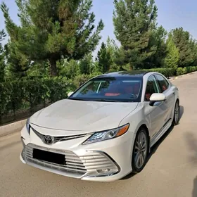 Toyota Camry 2020