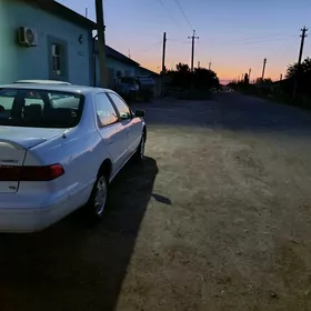 Toyota Camry 2000