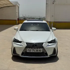 Lexus IS 2018