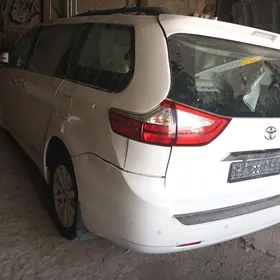 Toyota Sienna 2017