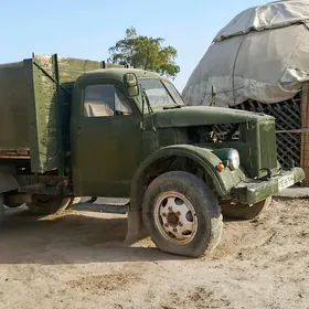 Gaz 52 1985