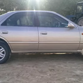 Toyota Camry 2001