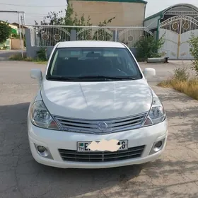 Nissan Versa 2010