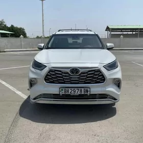 Toyota Highlander 2020