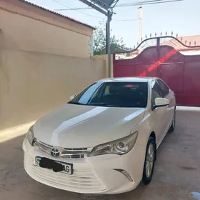 Toyota Camry 2016