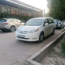 Toyota Sienna 2009