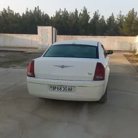 Chrysler 300 2005