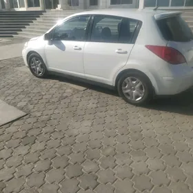 Nissan Versa 2010