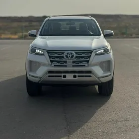 Toyota Fortuner 2024