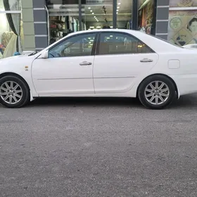 Toyota Camry 2004