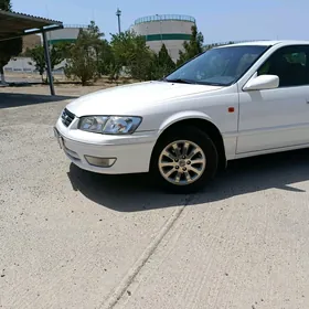 Toyota Camry 2000