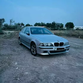 BMW E39 1999