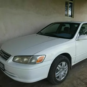 Toyota Camry 1999