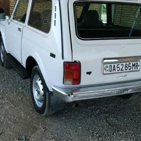 Lada Niva 2002