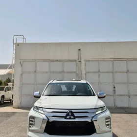 Mitsubishi Montero Sport 2024