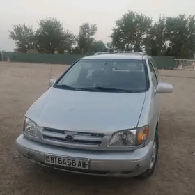 Toyota Sienna 2000