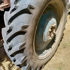 MTZ T-28 1990